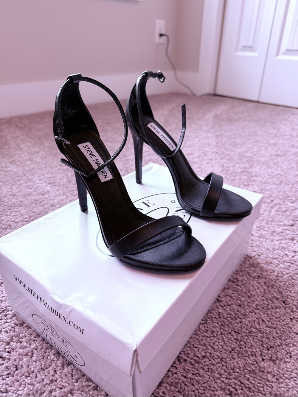 Steve Madden Stecy Black Ankle-Strap Stiletto Heels - NEVER WORN - Size 6